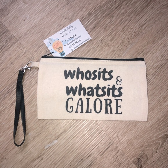 Custom designed wristlet/clutch - Picture 7 of 9